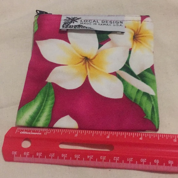 🌸Local Design Pouch Made in Hawaii U. S. A.🌸 - Picture 7 of 7